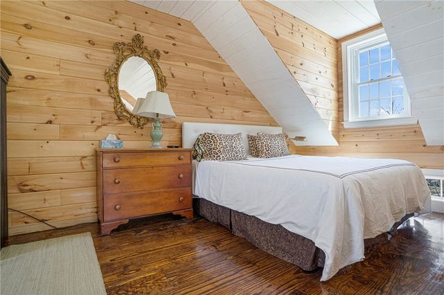 54 Metaterraine Avenue, South Kingstown, RI 02879