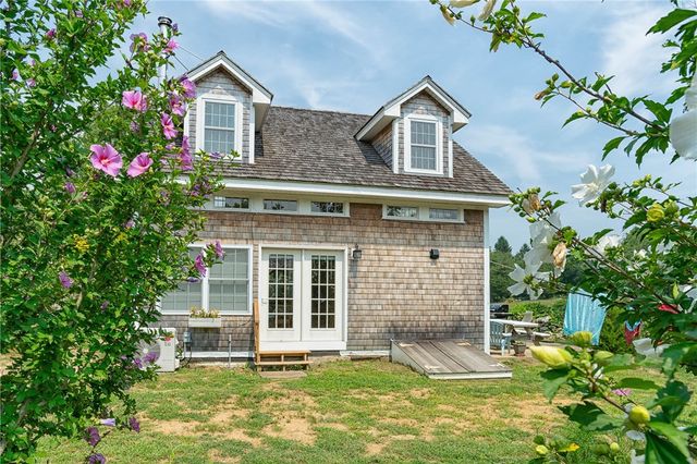 54 Metaterraine Avenue, South Kingstown, RI 02879