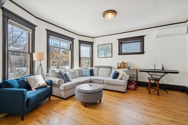 2120 Emerson Avenue S, Minneapolis, MN 55405