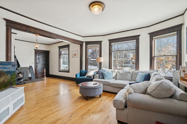 2120 Emerson Avenue S, Minneapolis, MN 55405