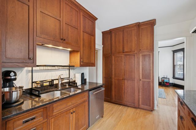 2120 Emerson Avenue S, Minneapolis, MN 55405