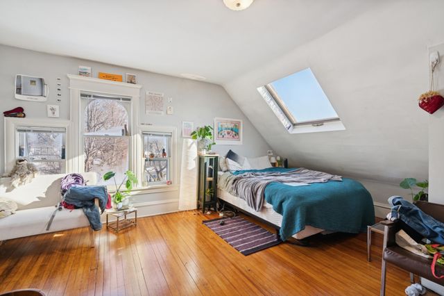 2120 Emerson Avenue S, Minneapolis, MN 55405