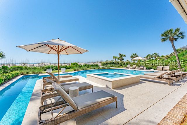 22 Snowy Egret Rd, Hilton Head Island, SC 29928