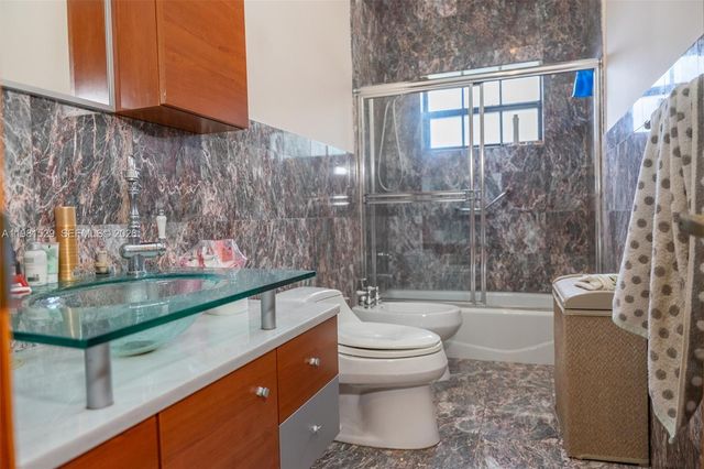 4655 SW 89th Ave, Miami, FL 33165