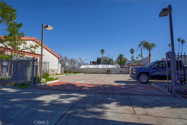 208 E Holt, Pomona, CA 91767
