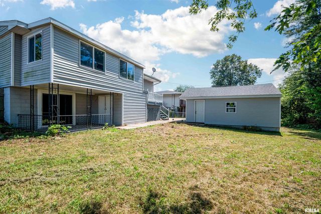 6031 N ROSEMEAD Drive, Peoria, IL 61614