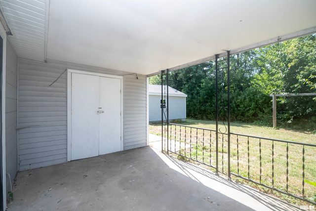 6031 N ROSEMEAD Drive, Peoria, IL 61614