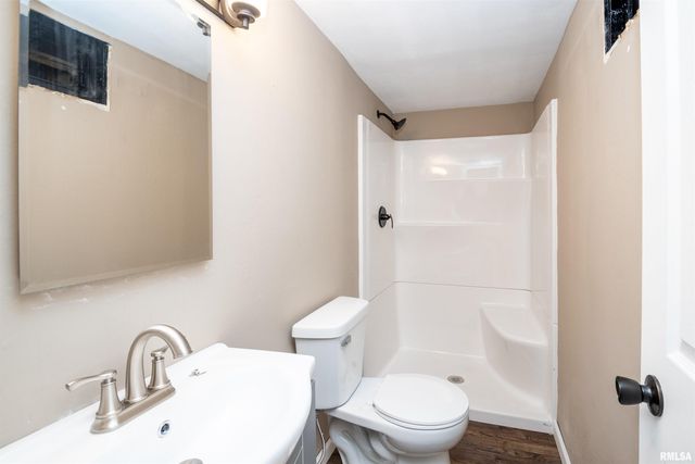 6031 N ROSEMEAD Drive, Peoria, IL 61614