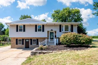 6031 N ROSEMEAD Drive, Peoria, IL 61614