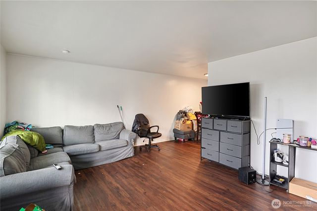 3218 Halverson Avenue, Bremerton, WA 98310