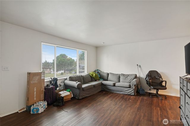 3218 Halverson Avenue, Bremerton, WA 98310