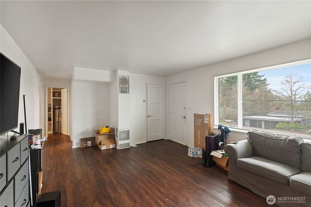 3218 Halverson Avenue, Bremerton, WA 98310