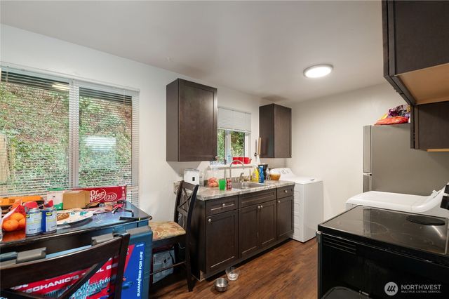 3218 Halverson Avenue, Bremerton, WA 98310