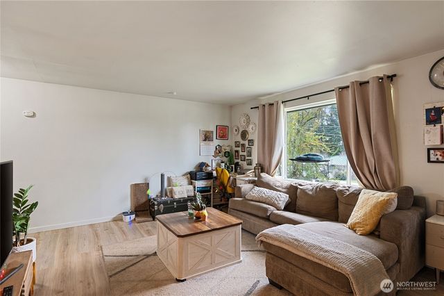 3218 Halverson Avenue, Bremerton, WA 98310