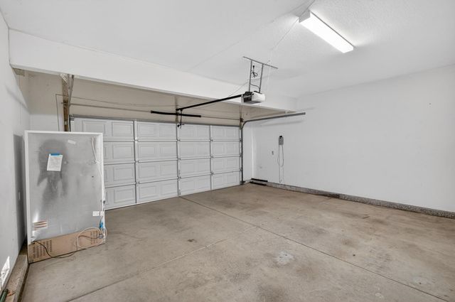 9087 TRUMBAUER Way, Elk Grove, CA 95758