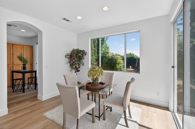 9087 TRUMBAUER Way, Elk Grove, CA 95758