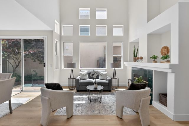9087 TRUMBAUER Way, Elk Grove, CA 95758
