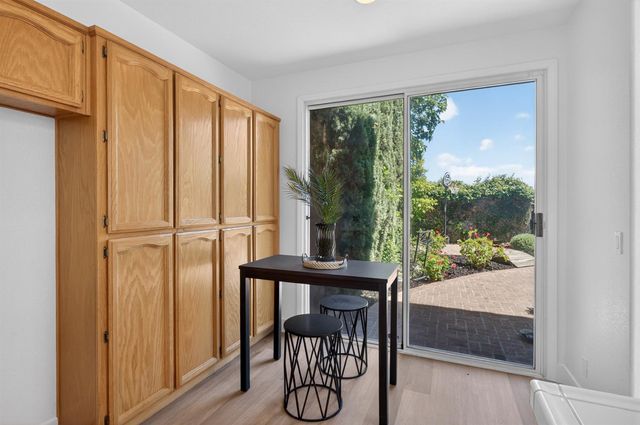 9087 TRUMBAUER Way, Elk Grove, CA 95758