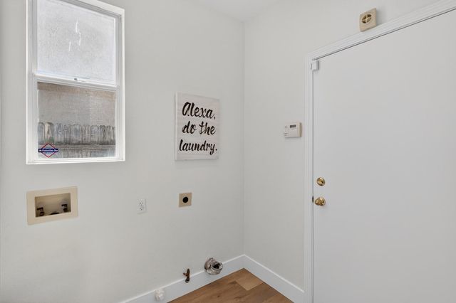 9087 TRUMBAUER Way, Elk Grove, CA 95758