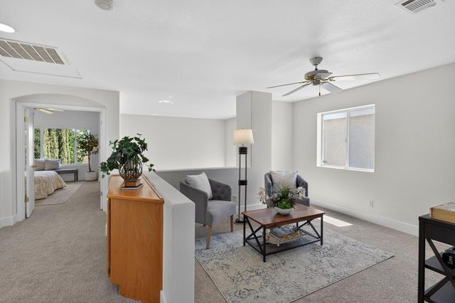 9087 TRUMBAUER Way, Elk Grove, CA 95758