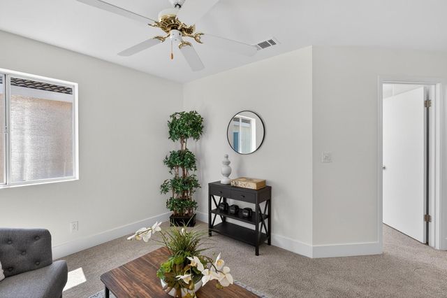 9087 TRUMBAUER Way, Elk Grove, CA 95758