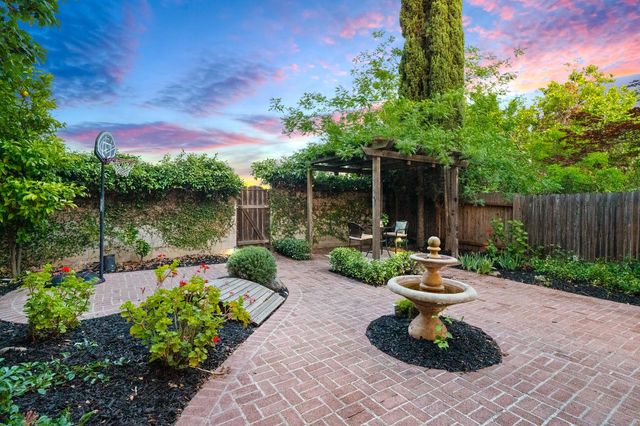 9087 TRUMBAUER Way, Elk Grove, CA 95758
