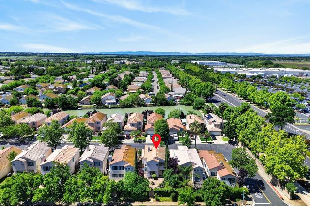 9087 TRUMBAUER Way, Elk Grove, CA 95758