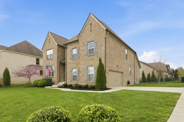 2313 Coppergate Way, Thompsons Station, TN 37179