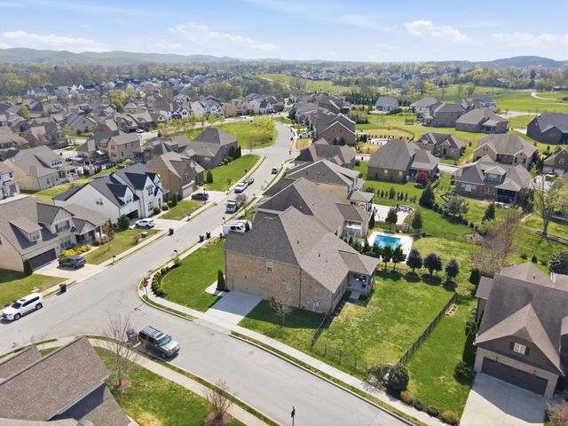 2313 Coppergate Way, Thompsons Station, TN 37179