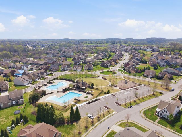 2313 Coppergate Way, Thompsons Station, TN 37179