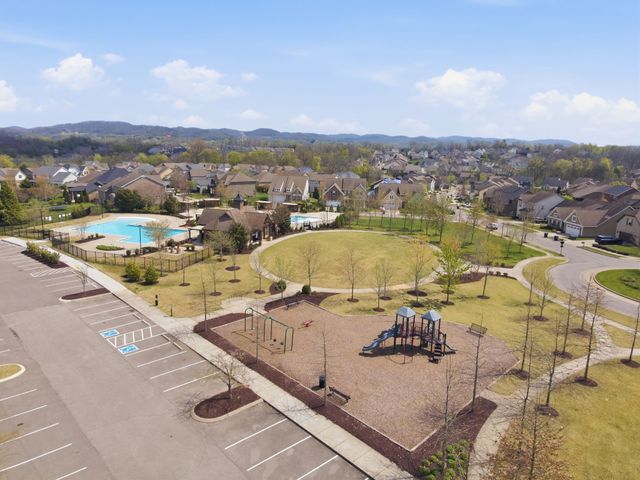 2313 Coppergate Way, Thompsons Station, TN 37179