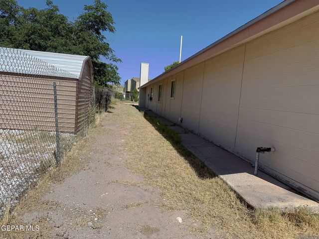 10520 Santa Paula Drive, Socorro, TX 79927