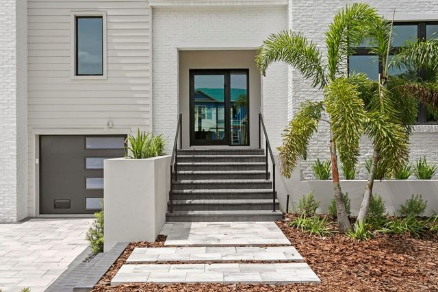 5023 W DANTE AVENUE, Tampa, FL 33629