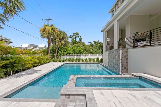 5023 W DANTE AVENUE, Tampa, FL 33629