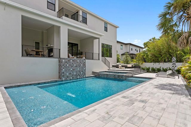 5023 W DANTE AVENUE, Tampa, FL 33629