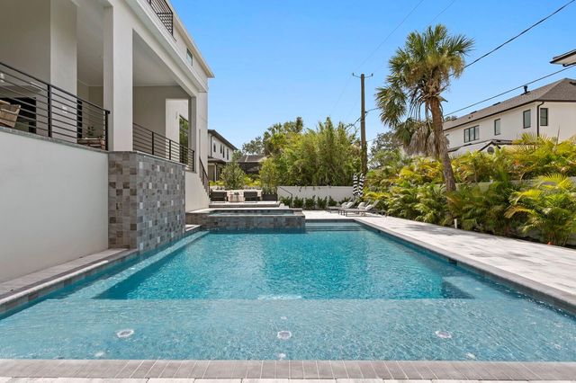 5023 W DANTE AVENUE, Tampa, FL 33629