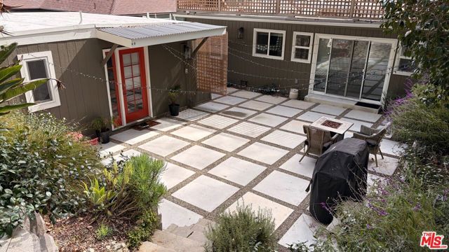 3823 Broadlawn Drive, Los Angeles, CA 90068