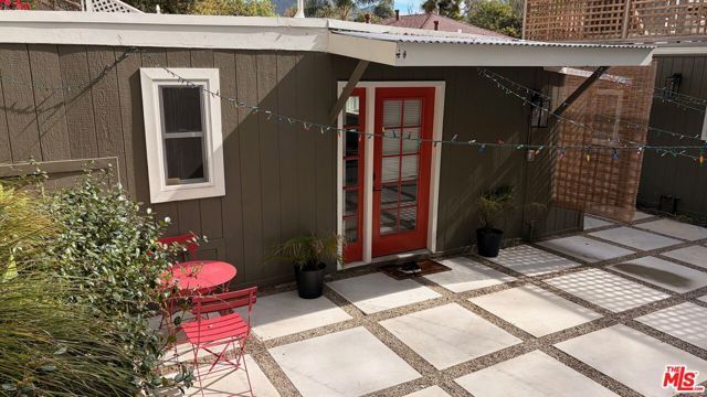 3823 Broadlawn Drive, Los Angeles, CA 90068