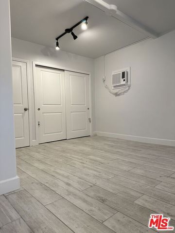 3823 Broadlawn Drive, Los Angeles, CA 90068