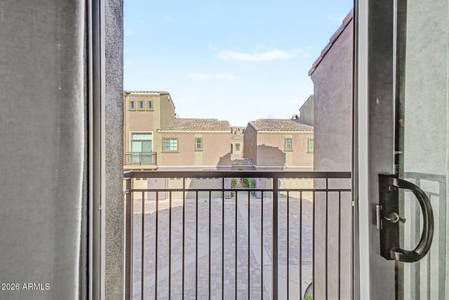 3935 E ROUGH RIDER Road 1376, Phoenix, AZ 85050