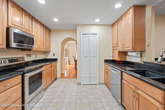 874 Gabriel Avenue NE, Palm Bay, FL 32907