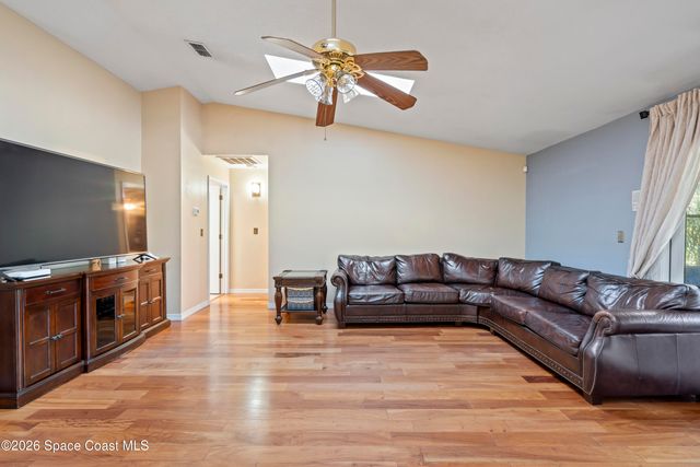 874 Gabriel Avenue NE, Palm Bay, FL 32907