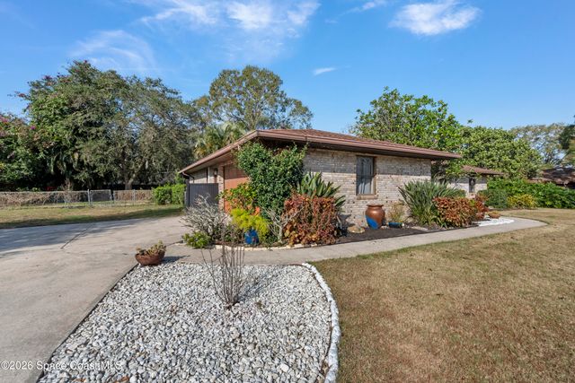 874 Gabriel Avenue NE, Palm Bay, FL 32907