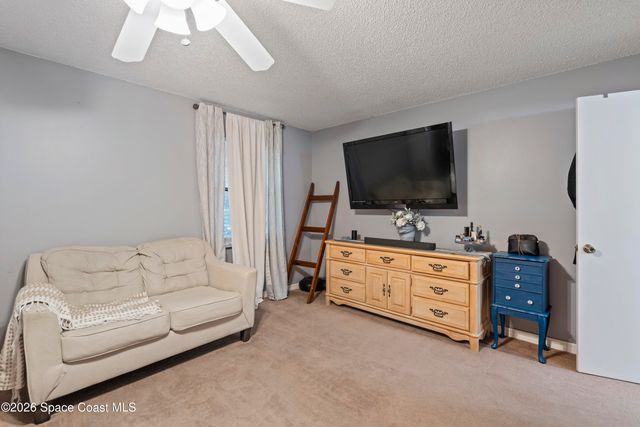 874 Gabriel Avenue NE, Palm Bay, FL 32907