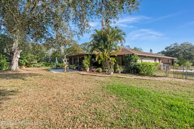 874 Gabriel Avenue NE, Palm Bay, FL 32907