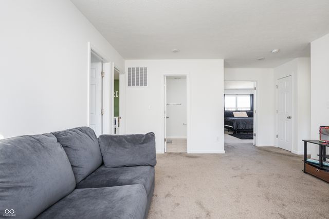 784 Jefferson Park Drive, Pittsboro, IN 46167