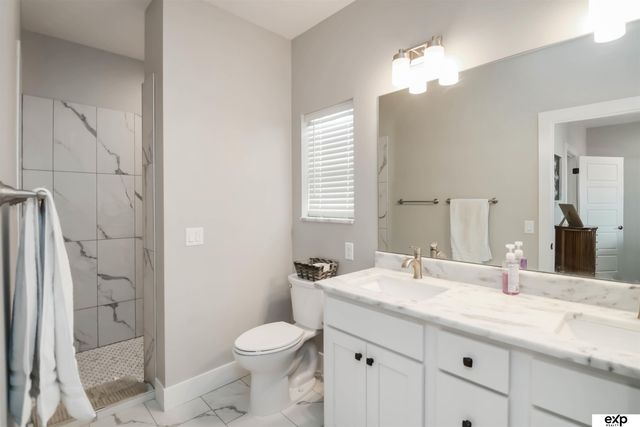 1046 N 107 Street N, Lincoln, NE 68527