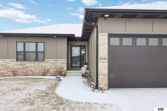 1046 N 107 Street N, Lincoln, NE 68527