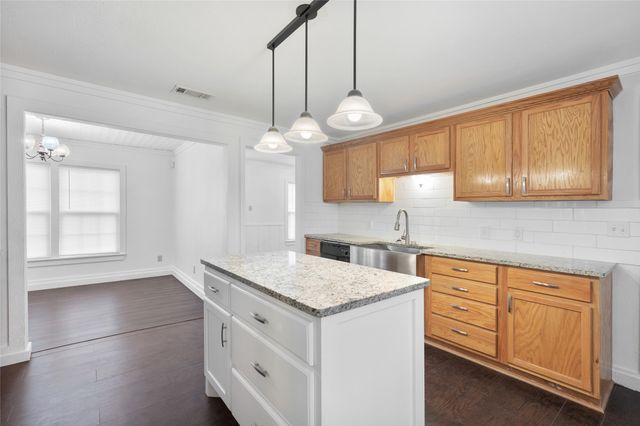 903 Lynn Street, Bonham, TX 75418