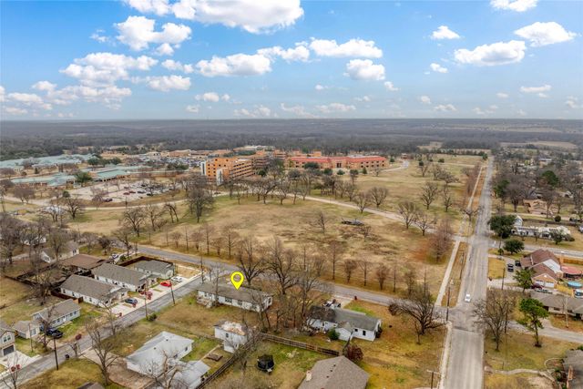 903 Lynn Street, Bonham, TX 75418